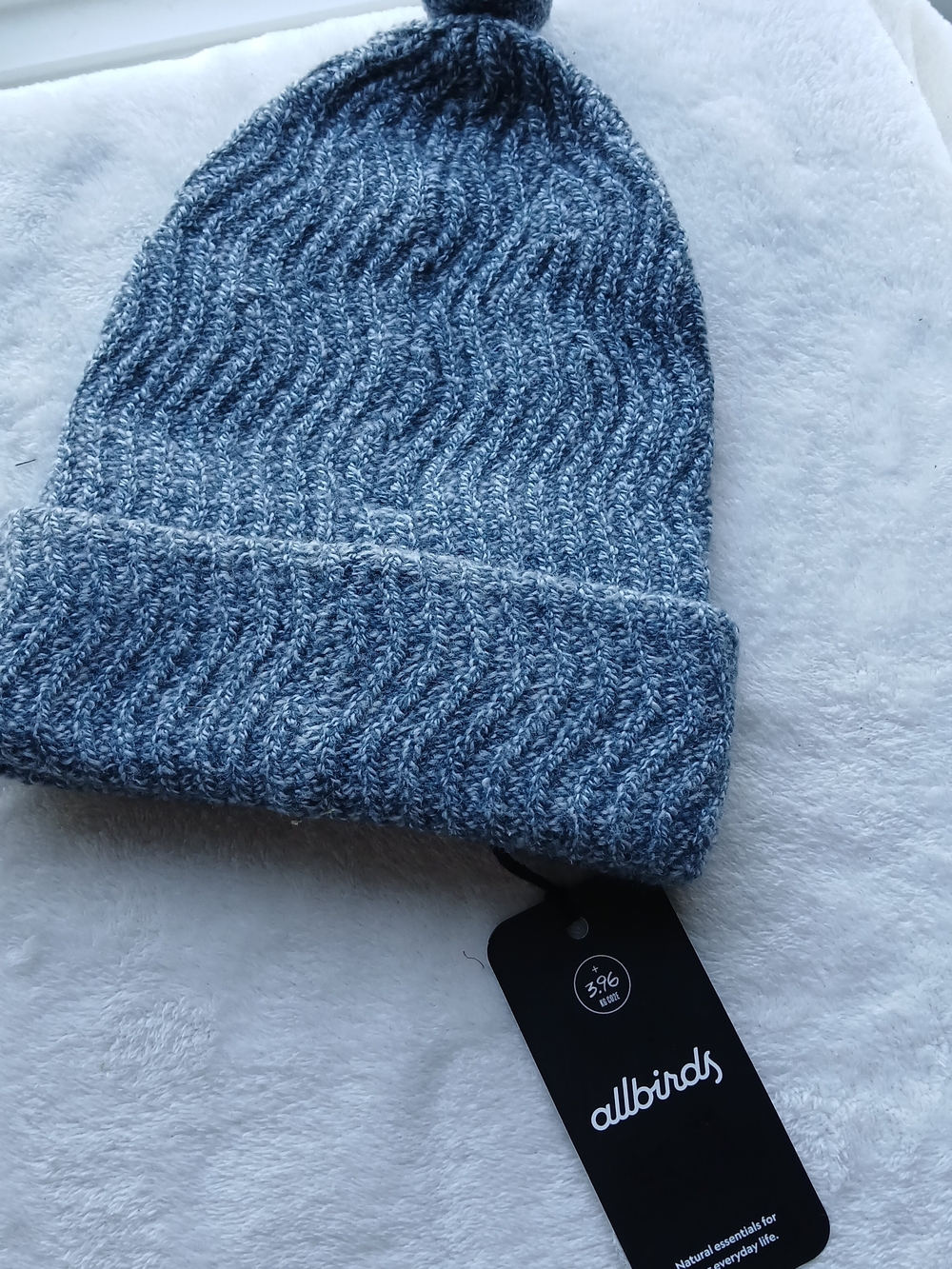 allbirds [Nordstrom] Women's Heathered Merino Wool Pom Beanie, S/M, NWT